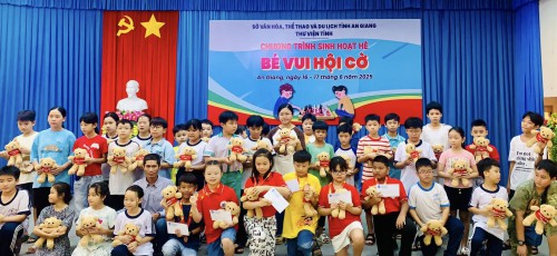 Sôi nổi Hội thi “Bé vui Hội cờ” lần thứ IV – năm 2025 tại Thư viện tỉnh An Giang